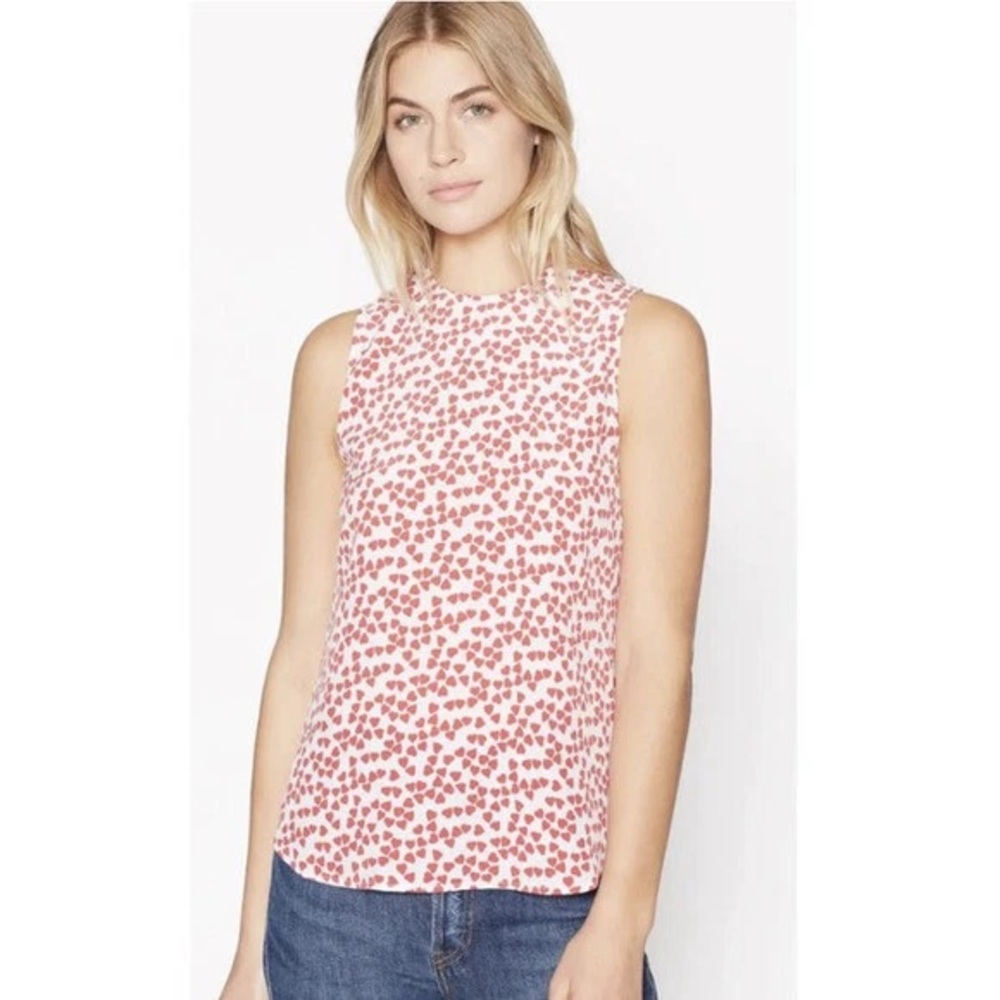 Equipment silk tank with red hearts
